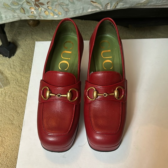 Women’s Gucci Granada Quentin Platform Loafer in Hibiscus Red Leather. 35.5 - Picture 1 of 5
